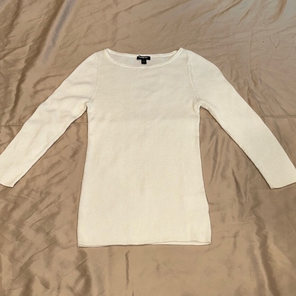 EXPRESS Woman’s Top - Picture 2 of 4